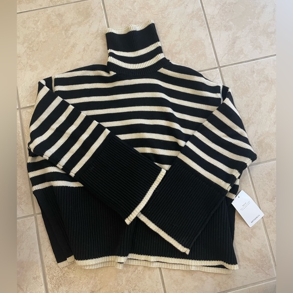 Toteme Sweaters - Toteme classic sweater